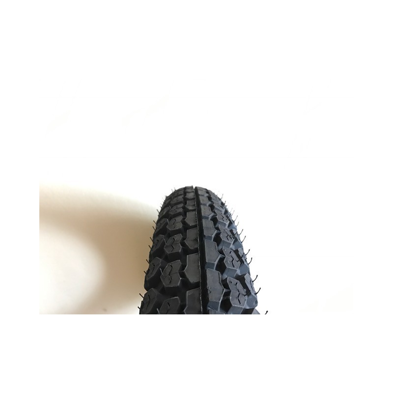 Neumático 3.00x18 tras. Esculpido