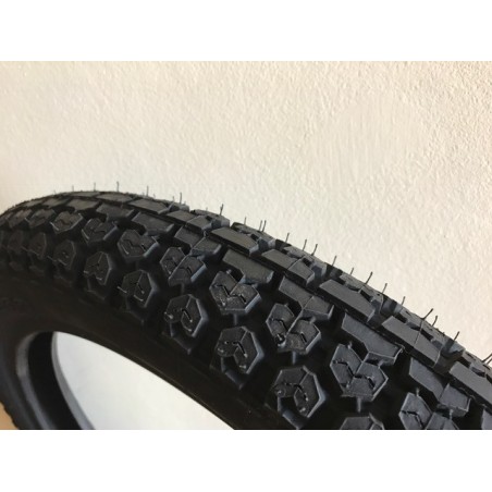 Neumático 3.00x18 tras. Esculpido
