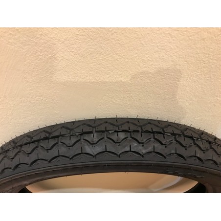 Neumático 3.25x19 trasero