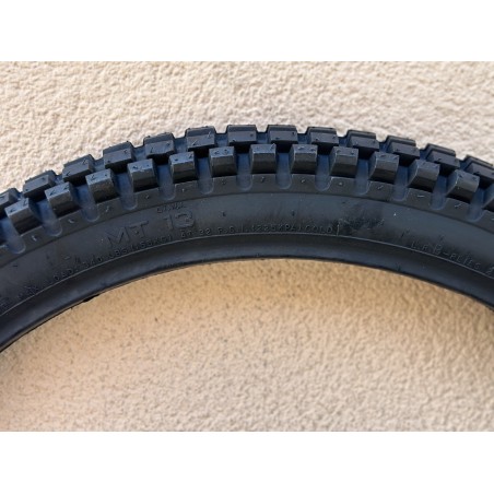 Neumático 20" 2.50x20 delantero